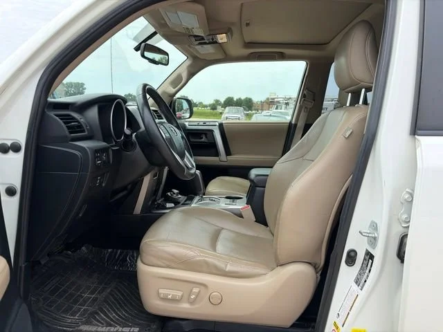Used 2012  Toyota SR5 image 9