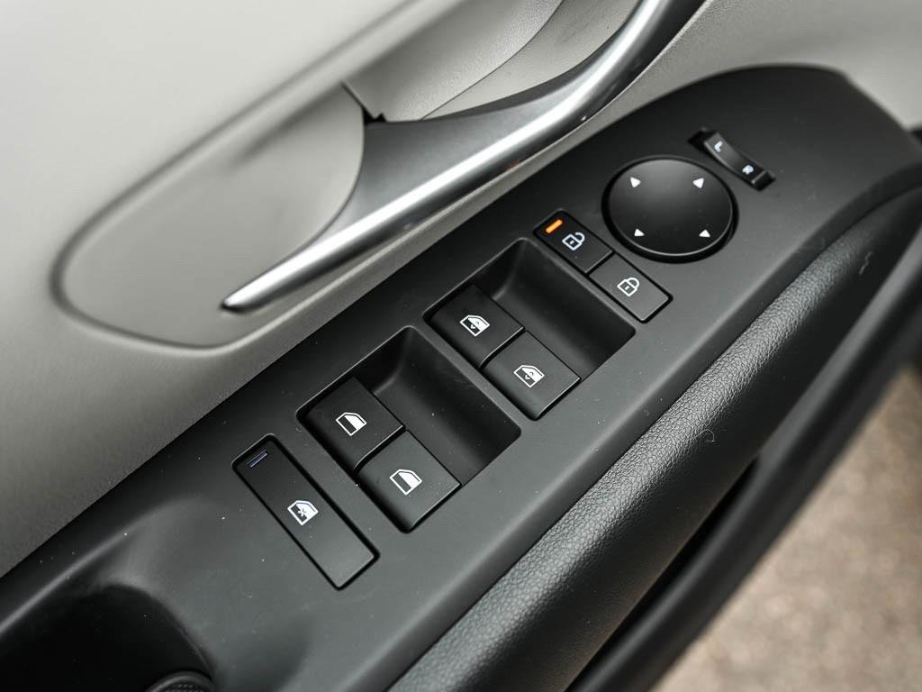 New 2026 Creamy White Pearl Hyundai SEL AWD image 43