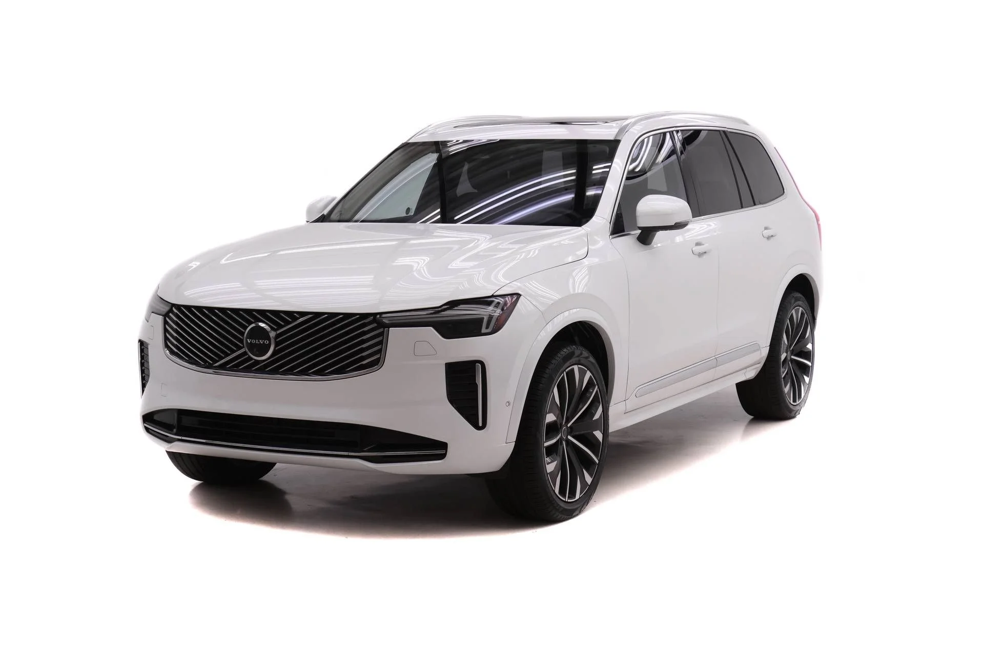 2025 Volvo XC90 B6 Plus Bright 7-Seater 4WD's photo