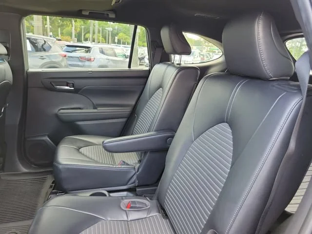 2022 Toyota Highlander XSE - Photo 19
