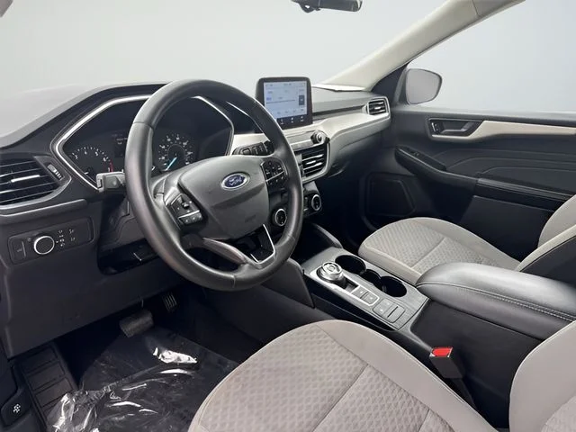 Used 2022 Blue Ford SE image 10