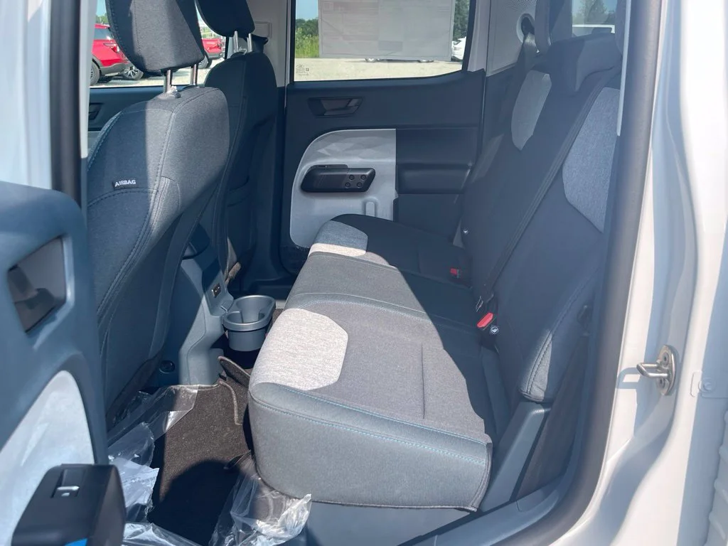 New 2026 Oxford White Ford XLT image 14