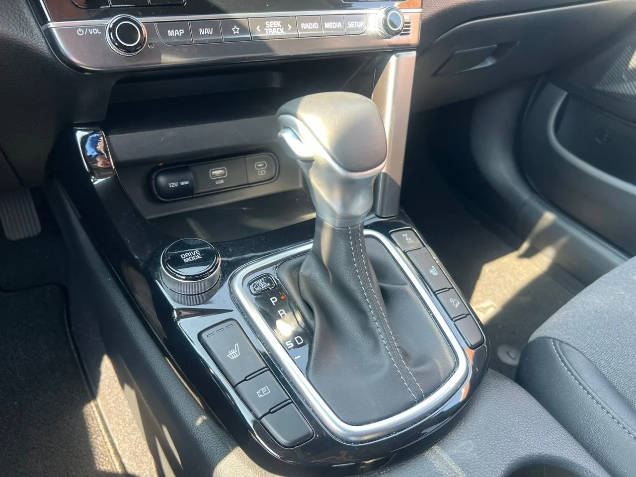 Used 2024 Gray Kia X-Line image 36