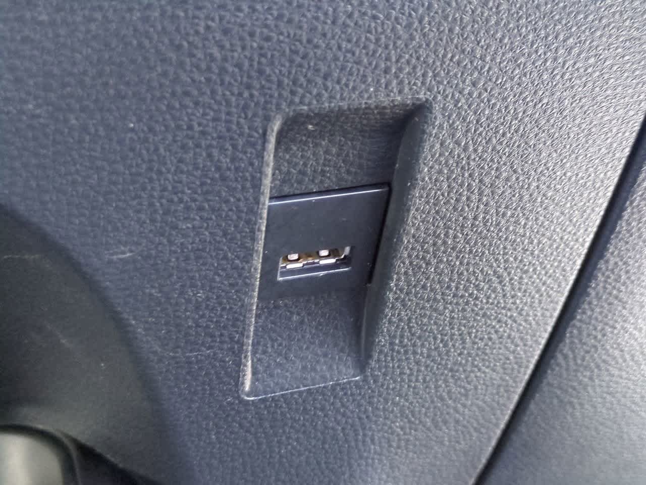 2022 Toyota Corolla XLE - Photo 21