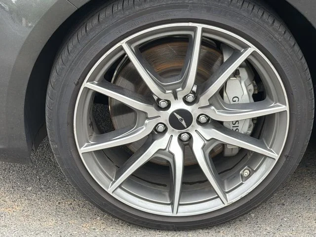 Used 2025 Gray Genesis 2.5T image 9