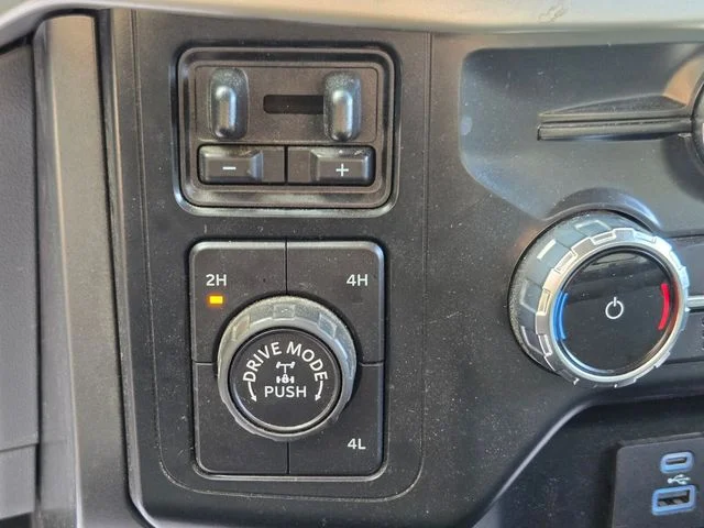 Used 2022 Blue Ford XLT image 27
