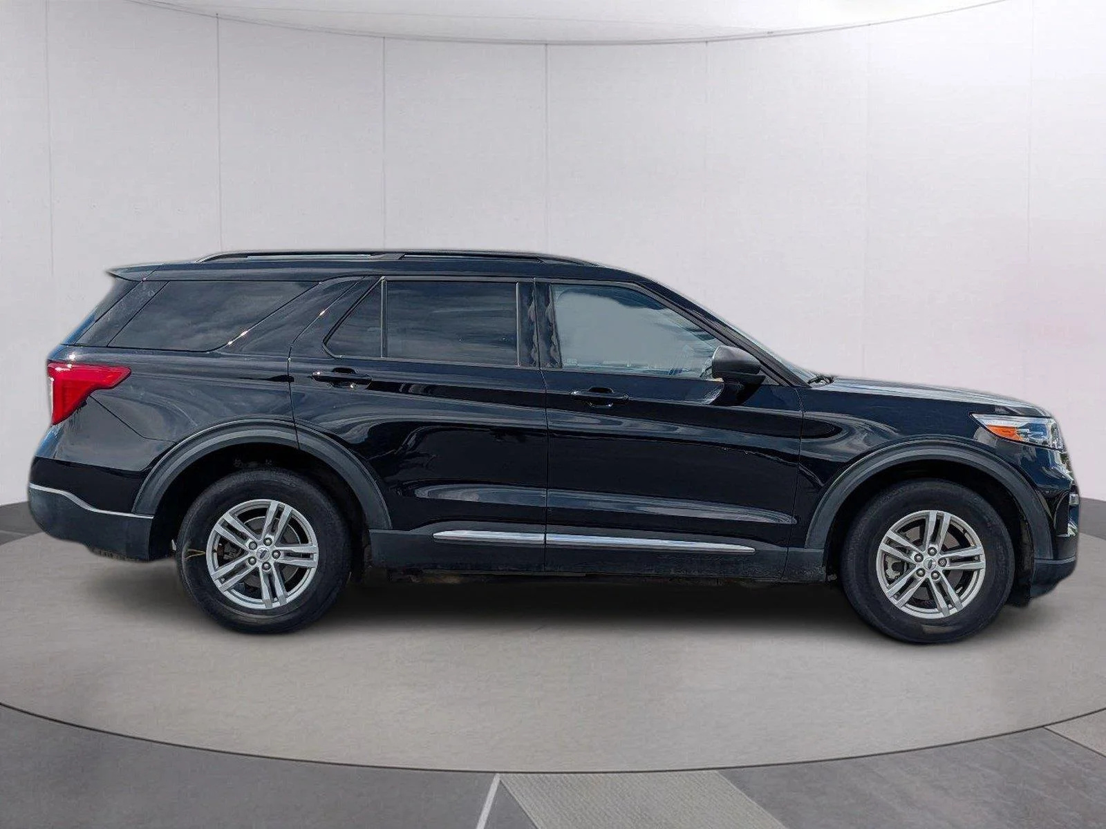 Used 2022 Agate Black Ford XLT image 6