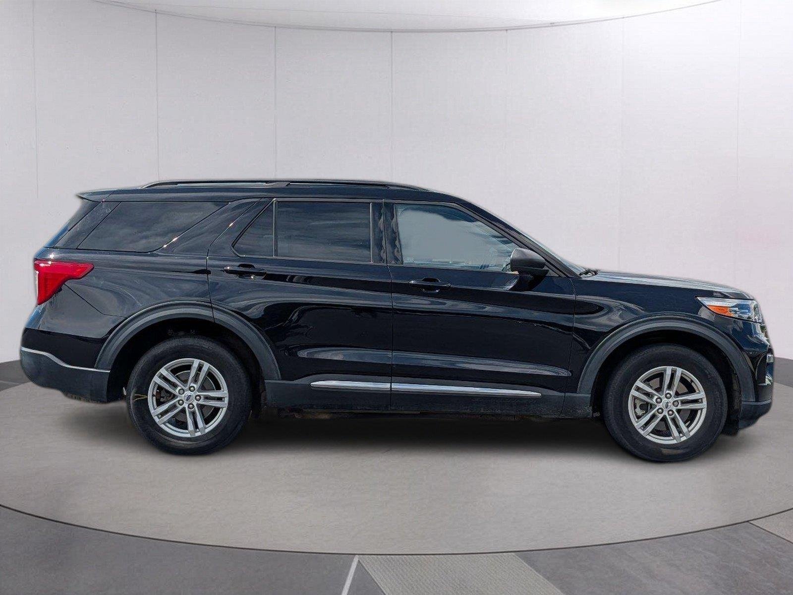 Used 2022 Agate Black Ford XLT image 6