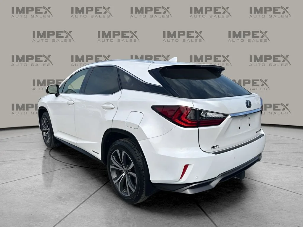 Used 2018 White Lexus 450h image 3