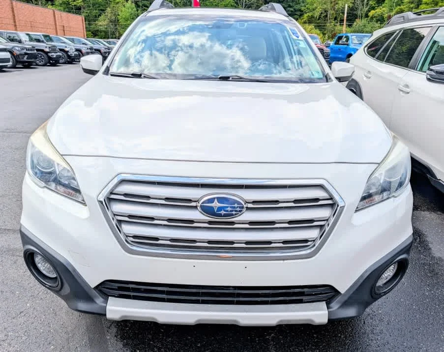 Used 2016 Crystal White Pearl Subaru 2.5i Limited image 2