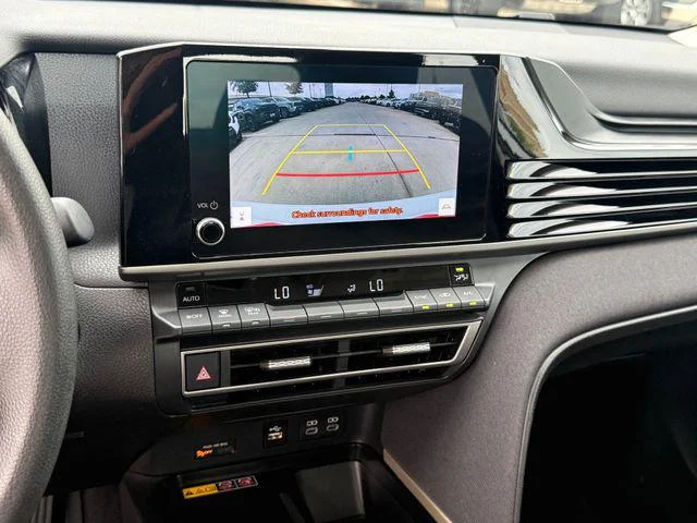 2025 Toyota Camry LE - Photo 47