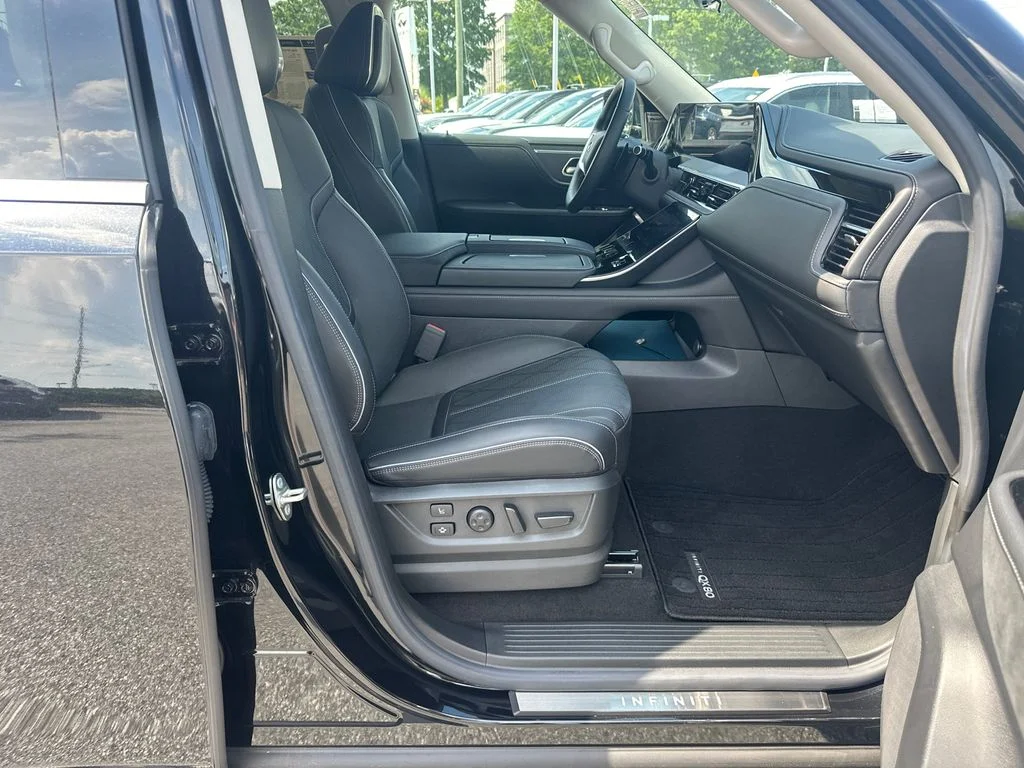 2025 INFINITI QX80 Sensory 4WD - Photo 11