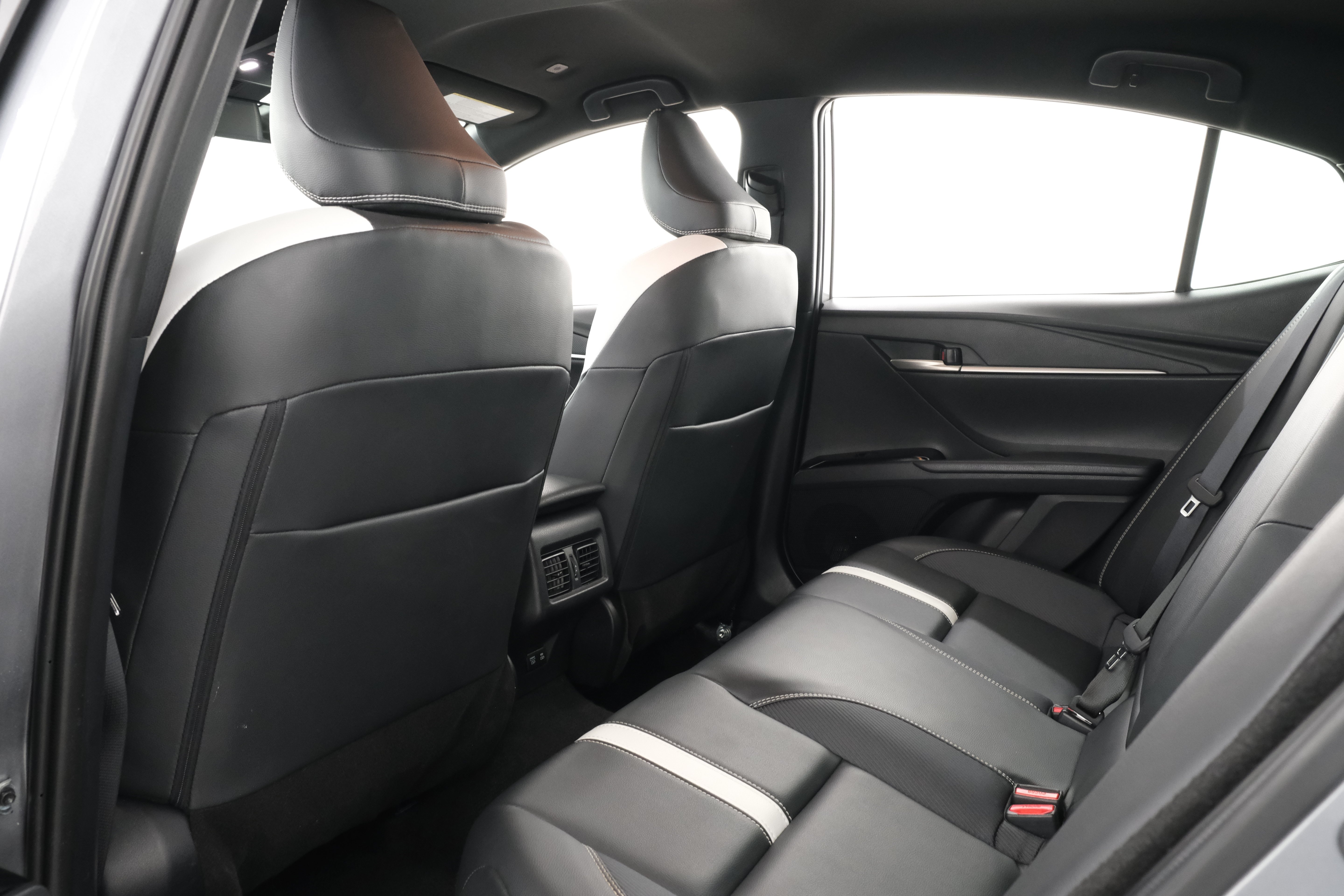 Used 2025 Heavy Metal Toyota SE image 34