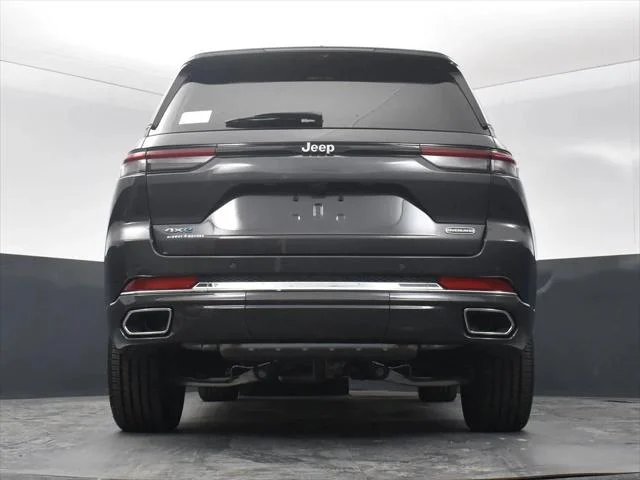 New 2024 Baltic Gray Metallic Clear-Coat Exterior Paint Jeep Overland image 37