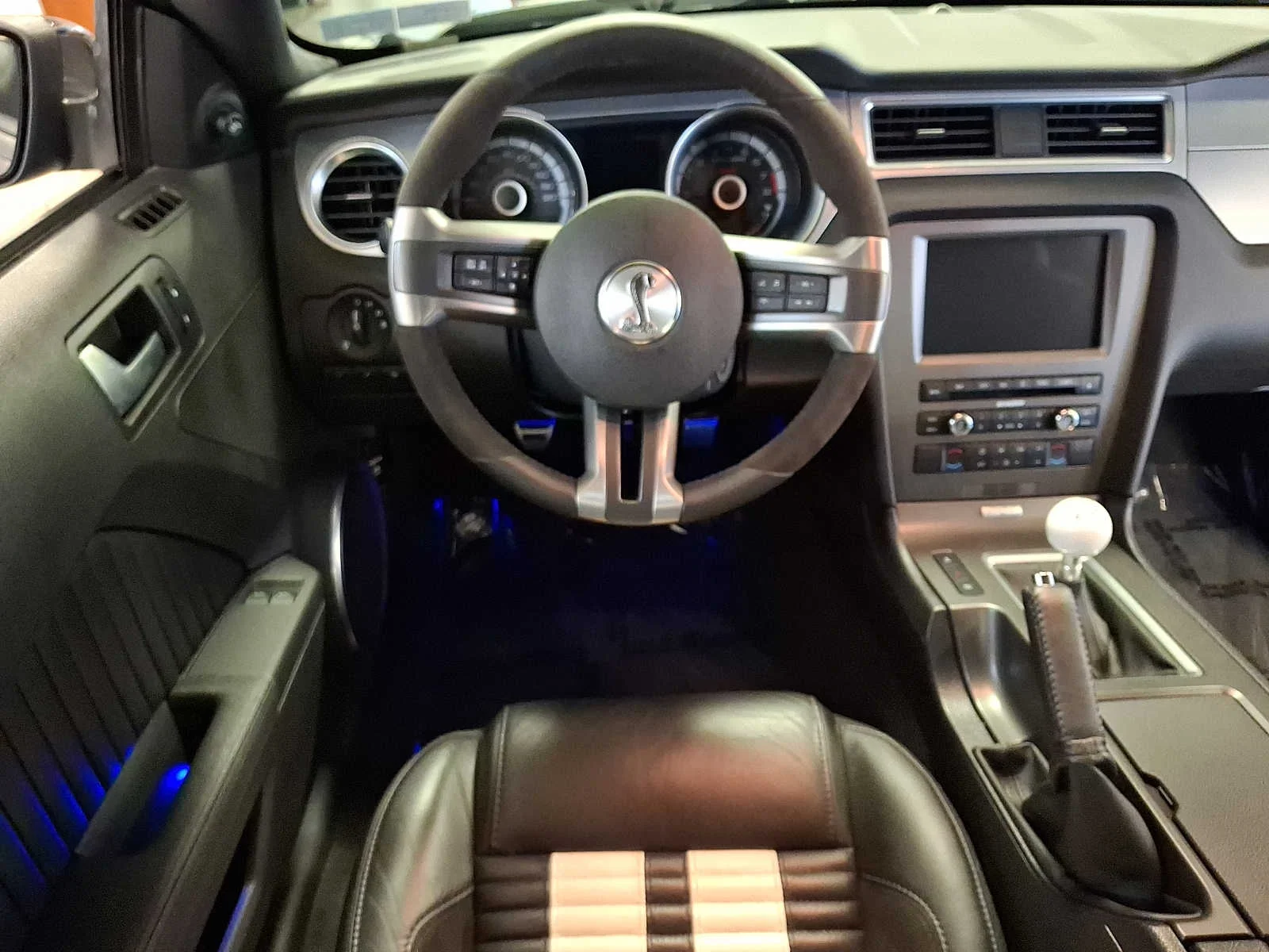 Used 2013 Black Ford Shelby GT500 image 13