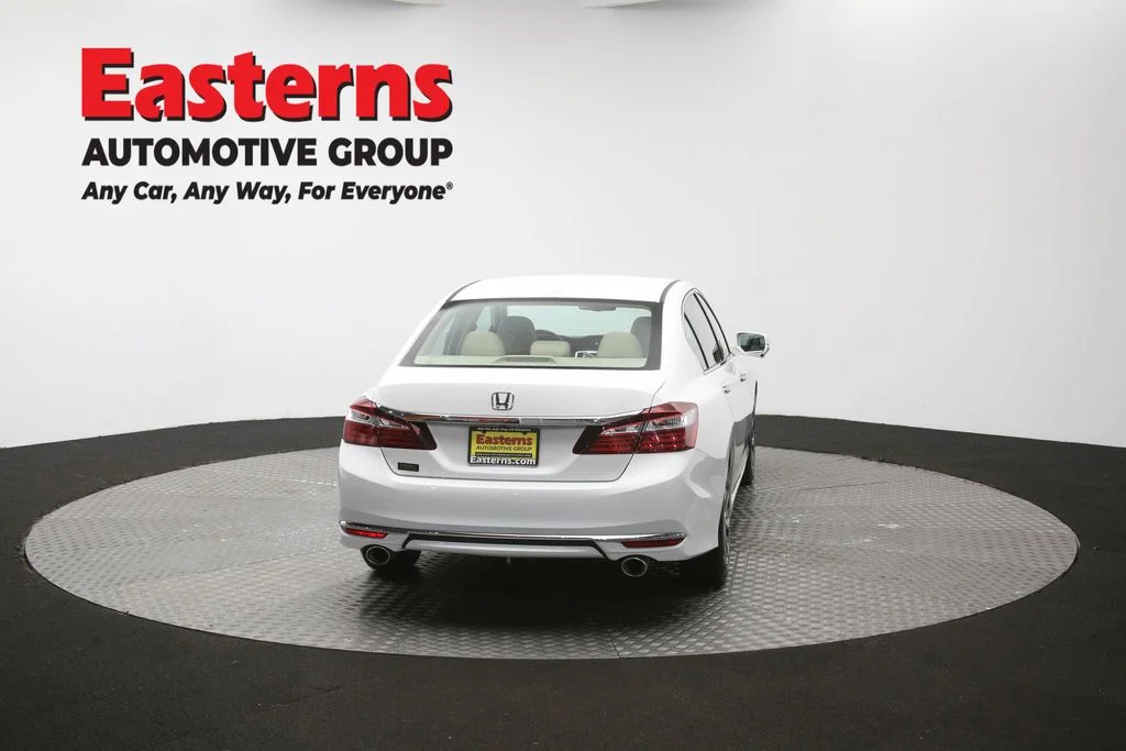 Used 2017 White Honda EX-L image 38