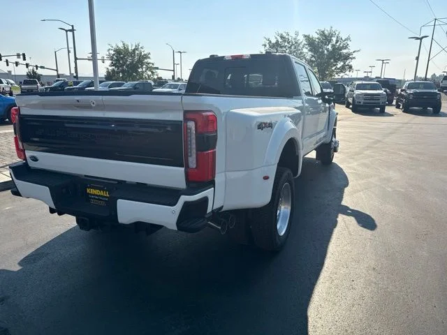 Used 2025 White Ford Platinum image 4