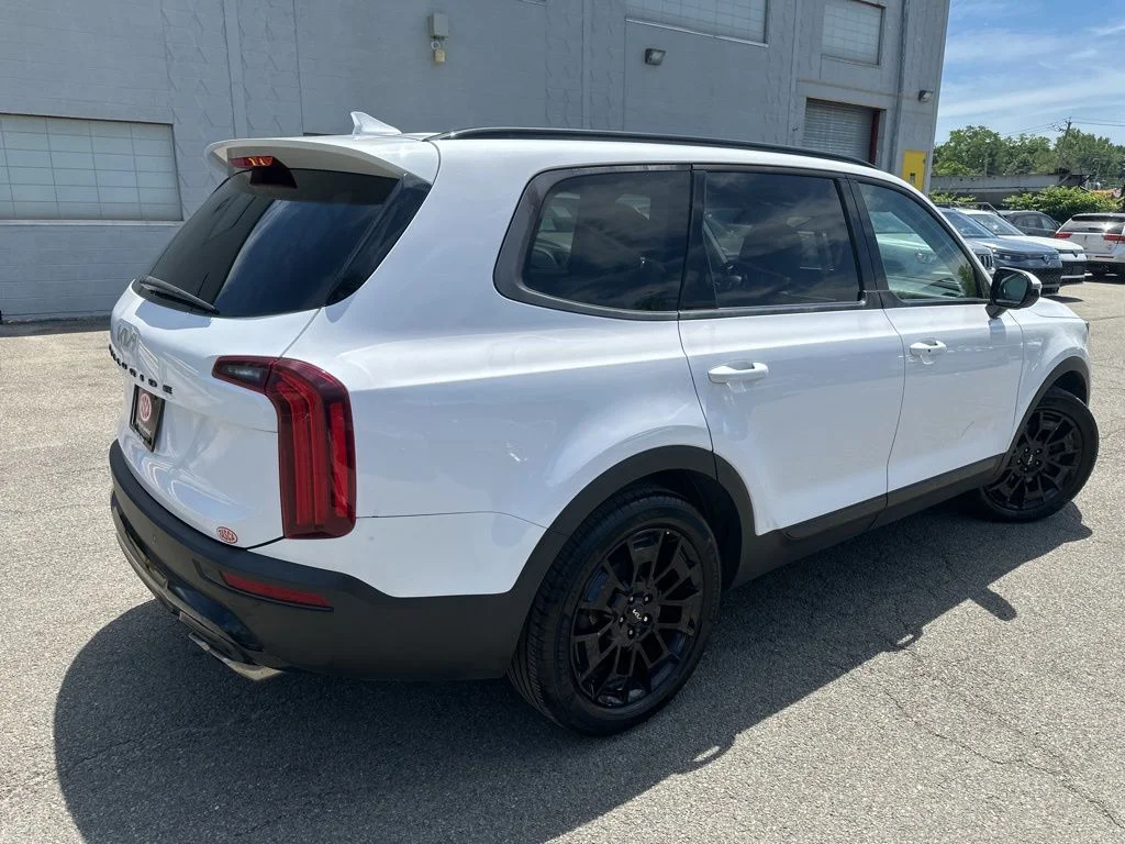 Used 2022 White Kia SX image 6