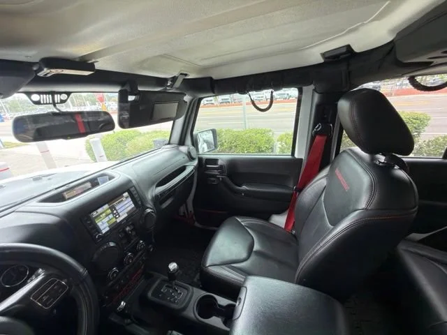 Used 2017 Bright White Clearcoat Jeep Rubicon Recon image 12
