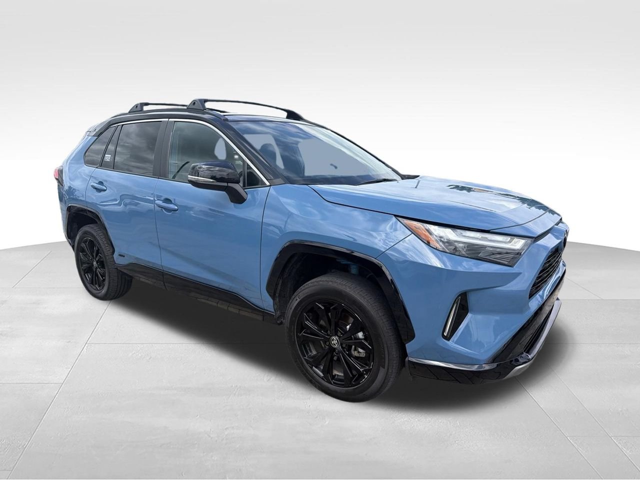 Certified Used 2025  Toyota XSE image 3