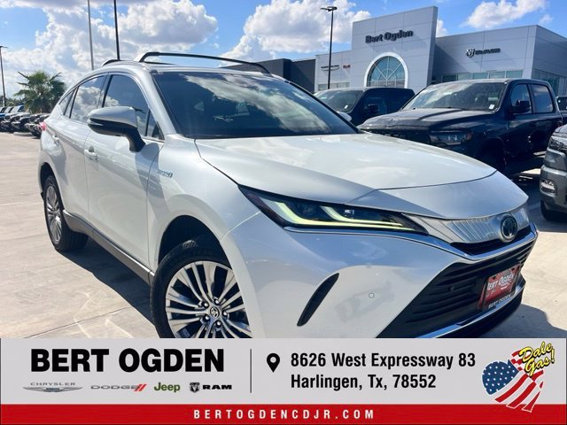 Used 2021 White Toyota XLE image 1