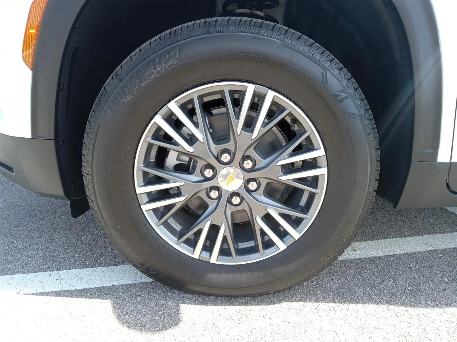 New 2026 Polar White Tricoat Chevrolet LT image 27