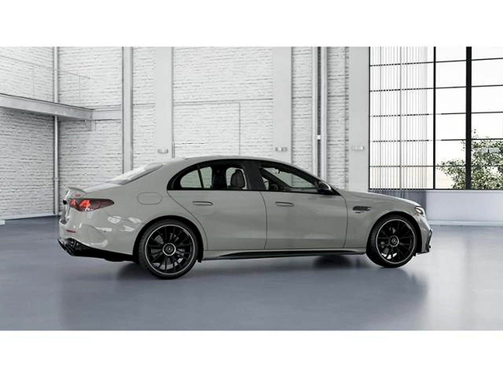 New 2027 MANUFAKTUR Alpine Grey Mercedes-Benz AMG® E 53 Hybrid image 17