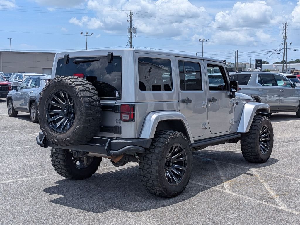 Used 2017 Silver Jeep Unlimited Sahara image 5