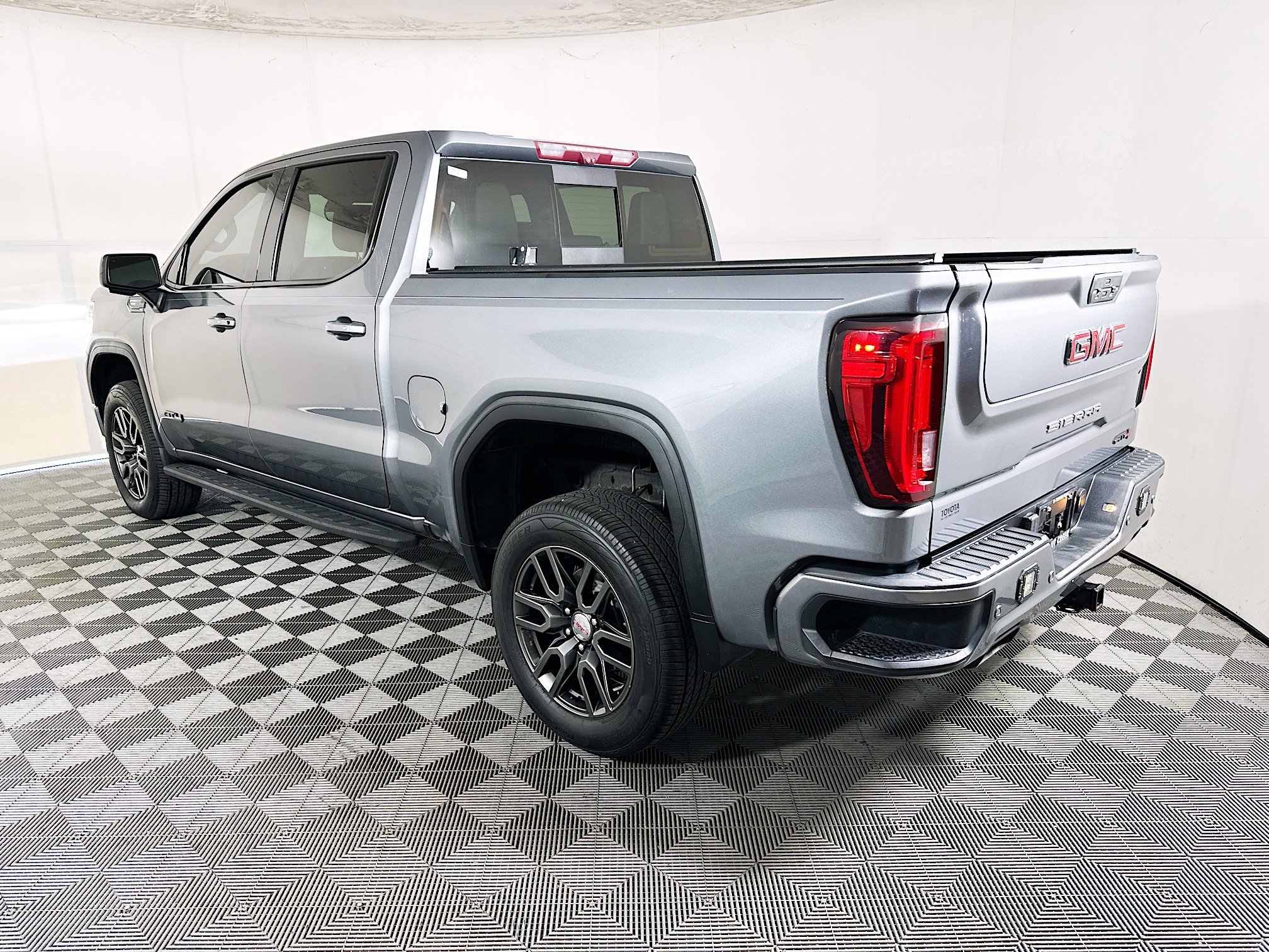 Used 2021 Satin Steel Metallic GMC AT4 image 5