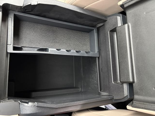 Used 2023 Silver Metallic Ford Limited image 21