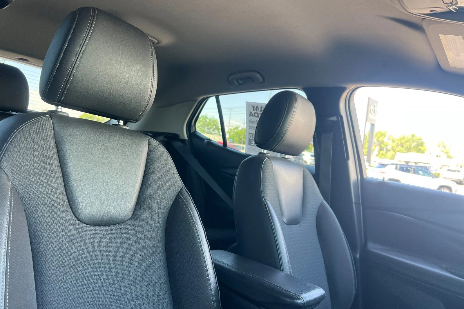 Used 2020 Blue Buick Preferred image 15