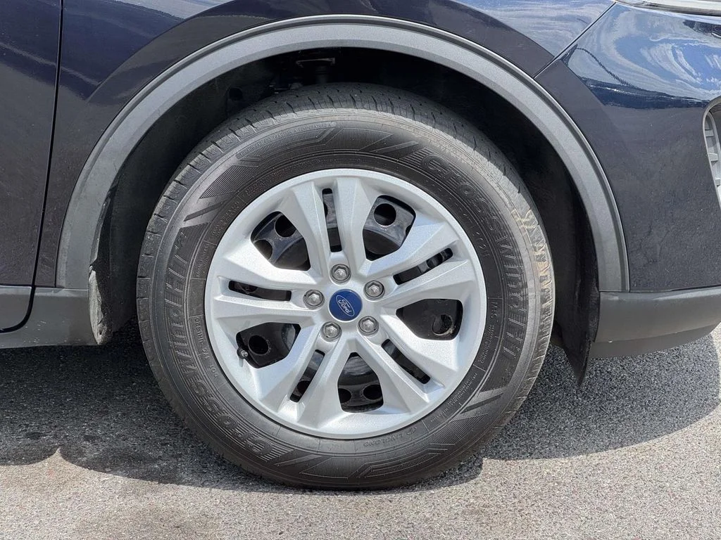 Used 2021 Blue Ford S image 11