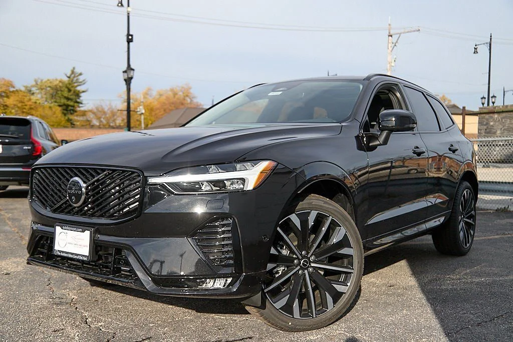 2026 Volvo XC60 B5 Ultra Dark AWD's photo
