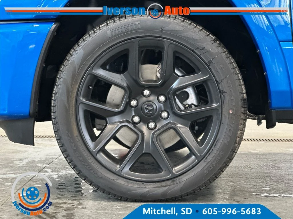 New 2026 Hydro Blue Pearl-Coat Exterior Paint RAM Laramie image 9