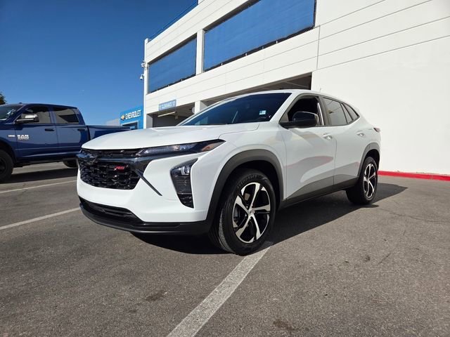 Certified Used 2024 Summit White Chevrolet 1RS image 2
