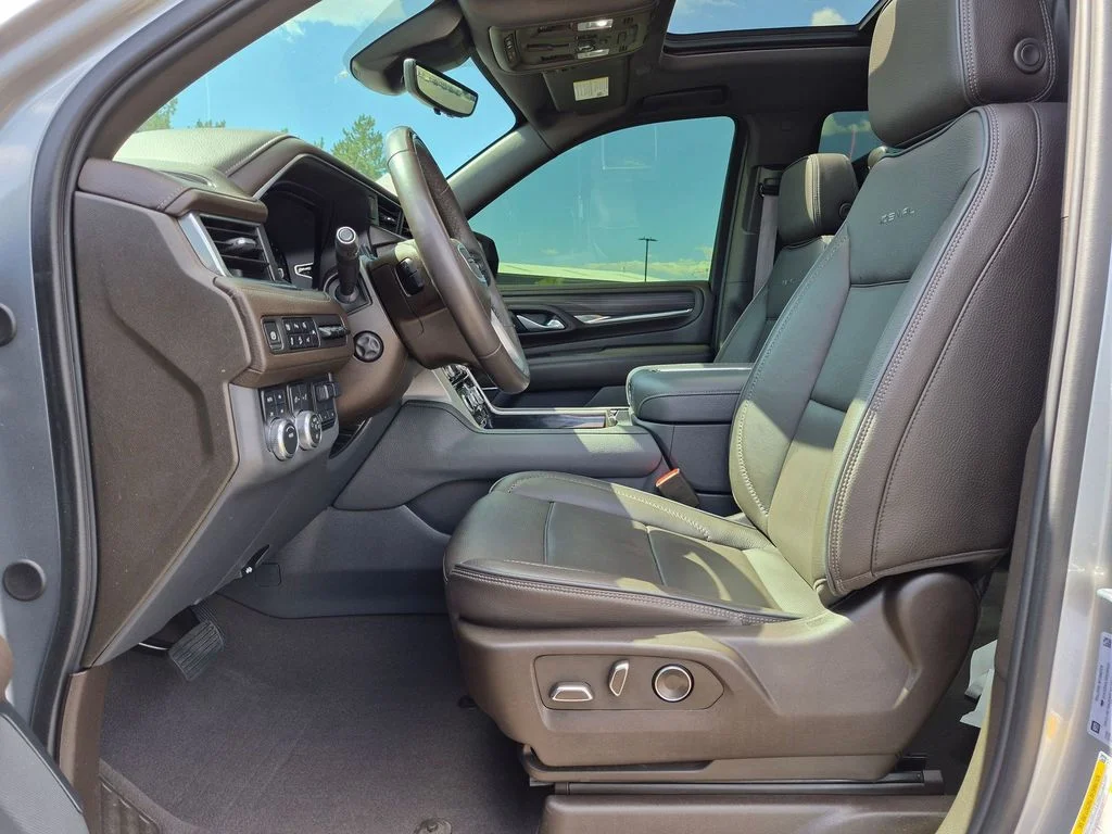 Used 2024 Sterling Metallic GMC Denali image 18