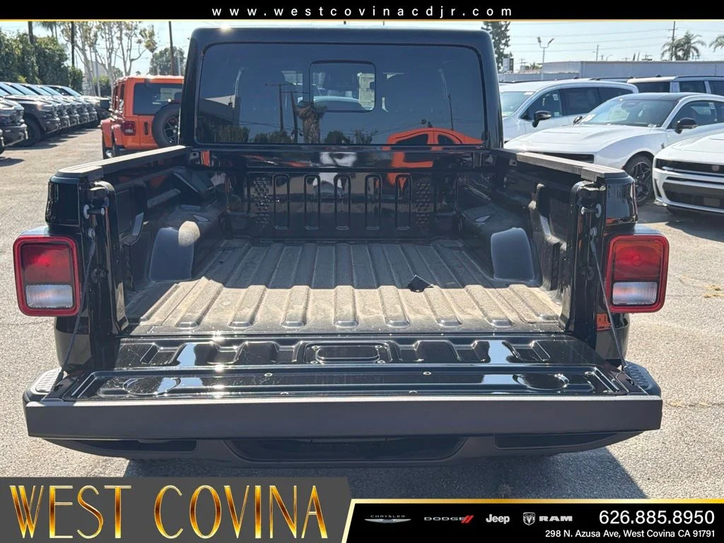 New 2026 Black Clear-Coat Exterior Paint Jeep Sahara image 14