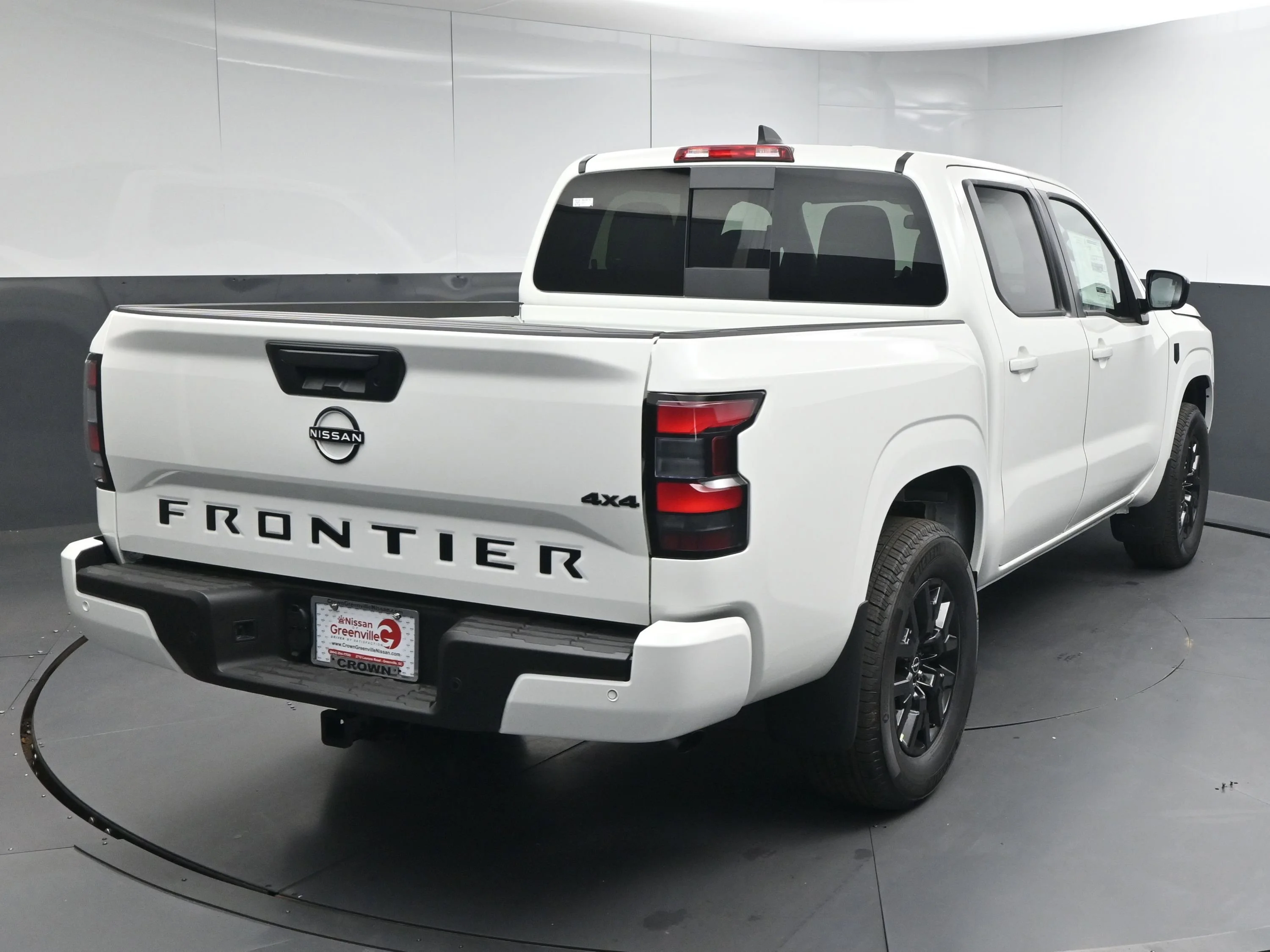 New 2026 Glacier White Nissan Crew Cab SV image 7