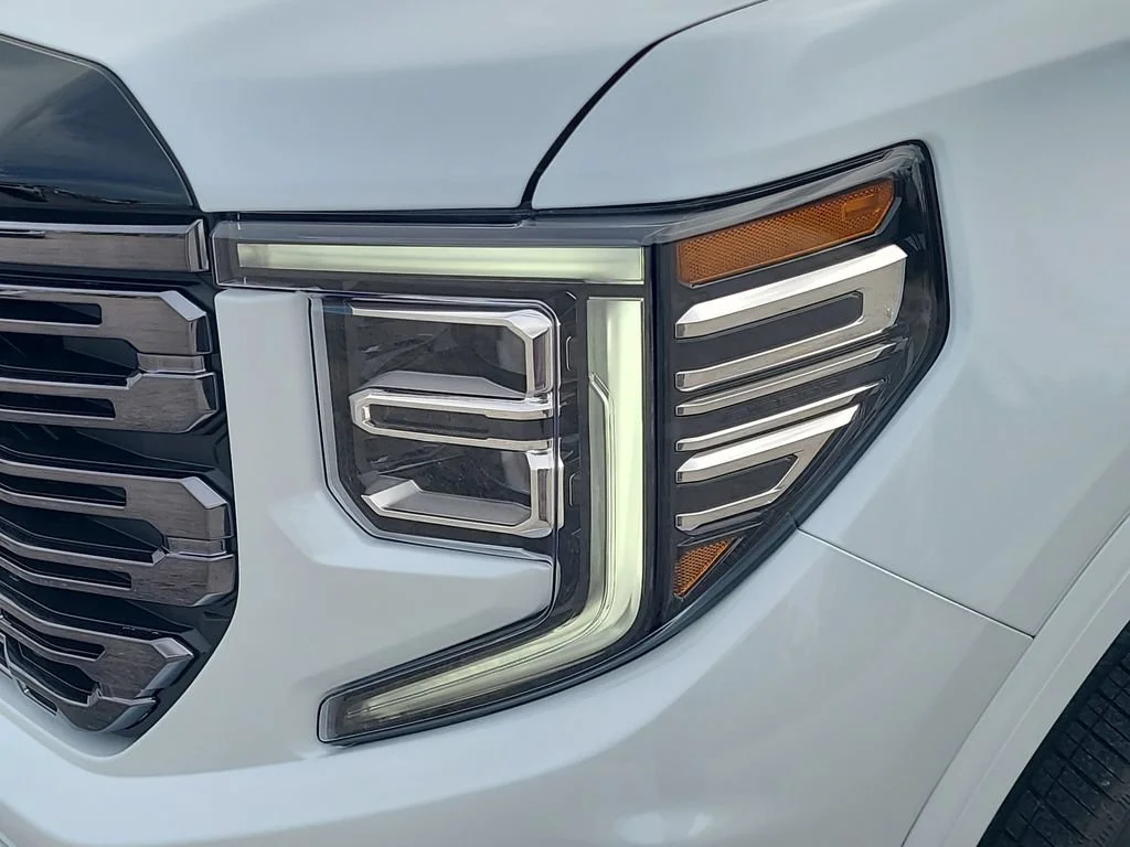 New 2026 Glacier White Tricoat GMC Denali Ultimate image 23