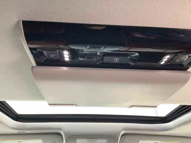 Used 2020 Summit White Chevrolet Premier image 18