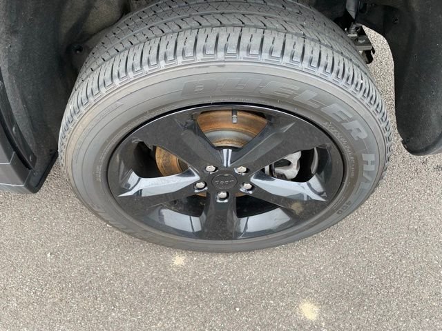 Used 2025 Black Jeep Altitude X image 9