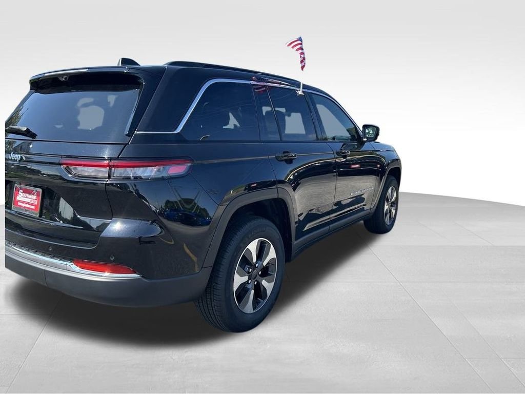 2024 Jeep Cherokee Limited 4xe photo 4