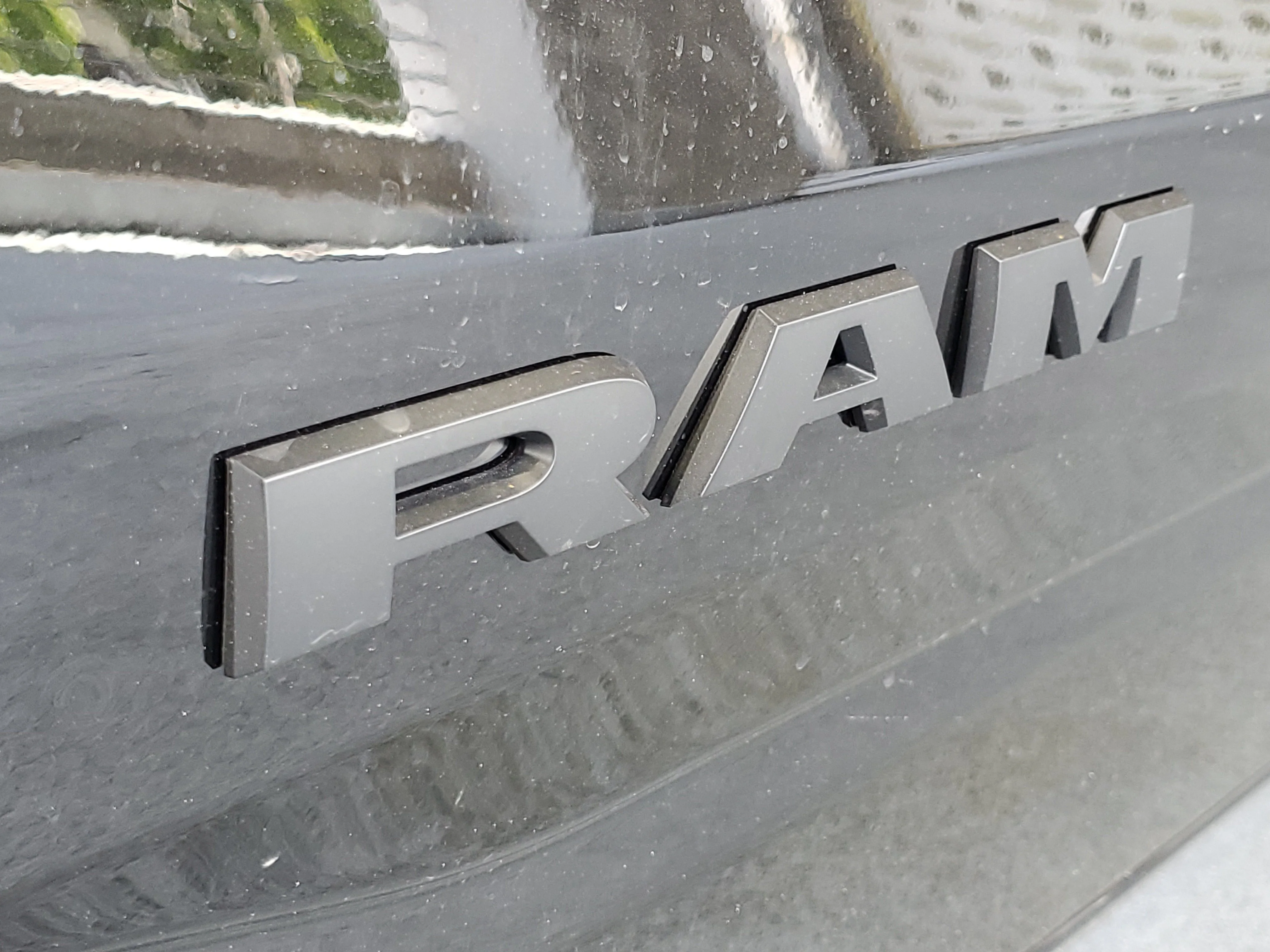 New 2026 Diamond Black Crystal Pearl-Coat Exterior Paint RAM Express image 4