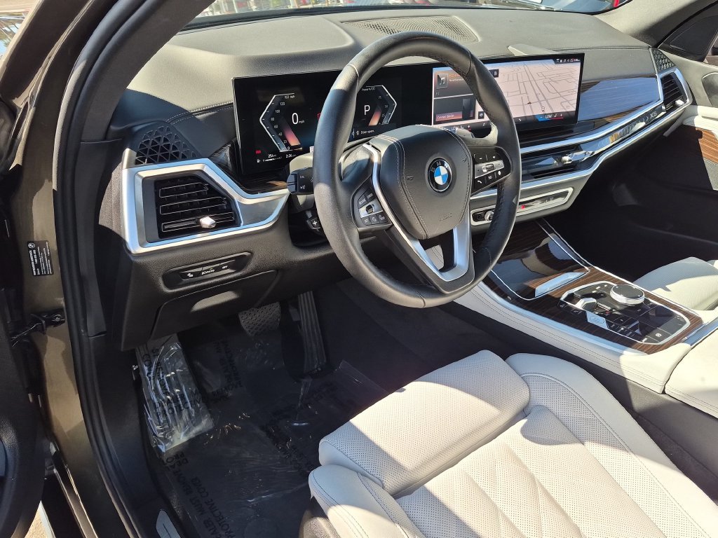 Used 2026 Green BMW sDrive40i image 9