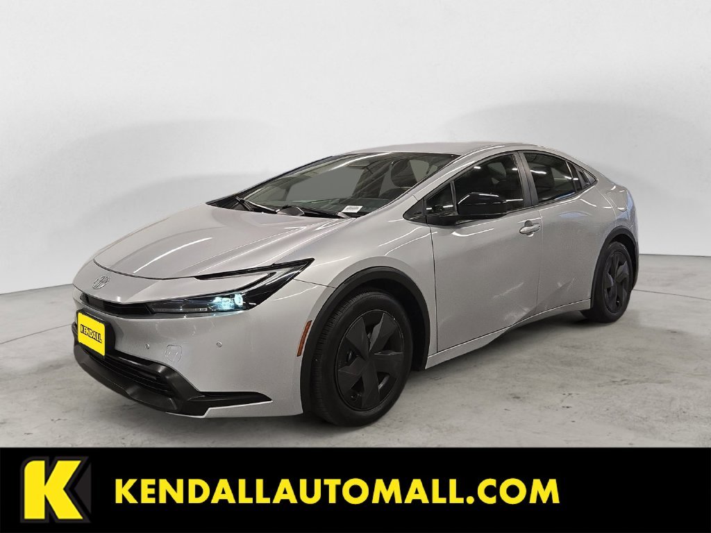 2025 Toyota Prius LE
