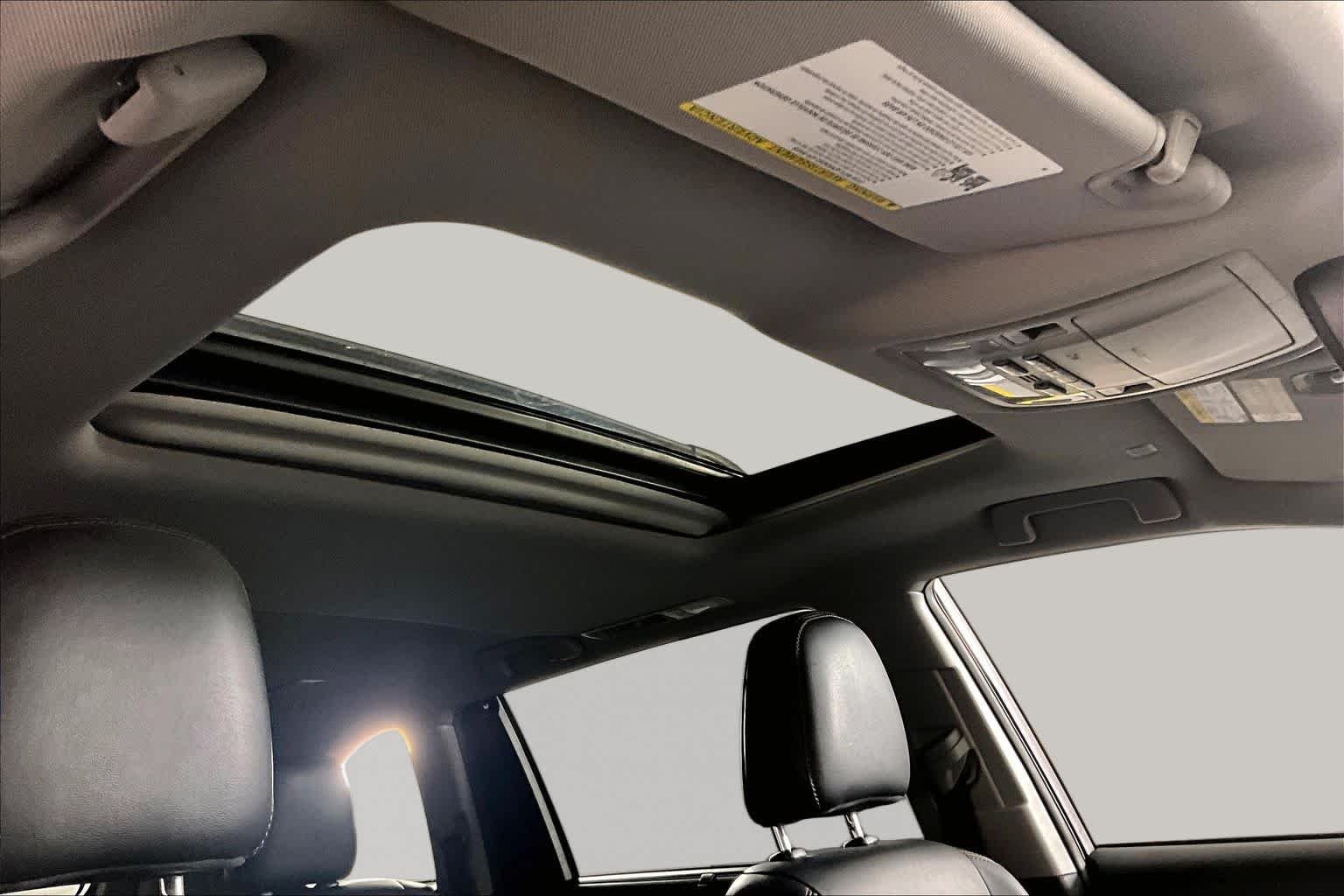 2019 Toyota Highlander XLE - Photo 14