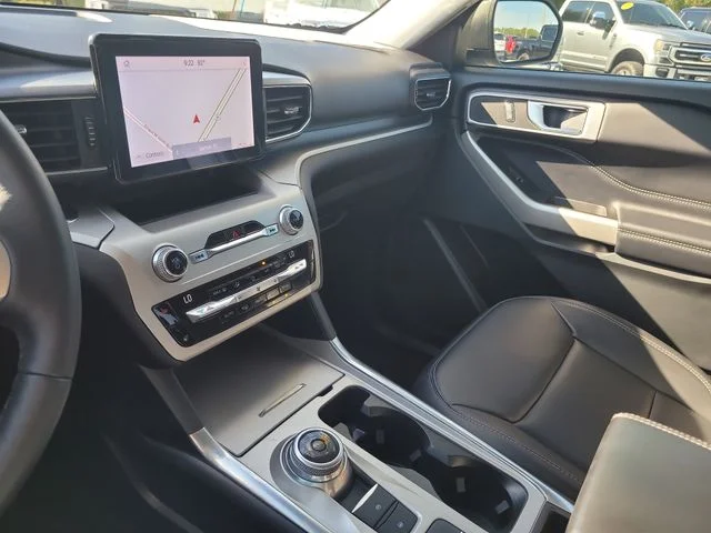 Used 2021 Silver Ford XLT image 23
