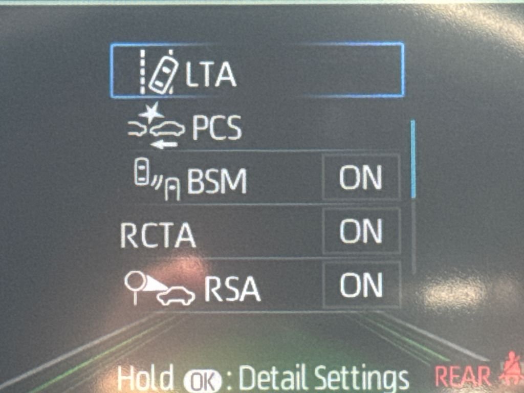 Used 2023 White Toyota XLE image 19