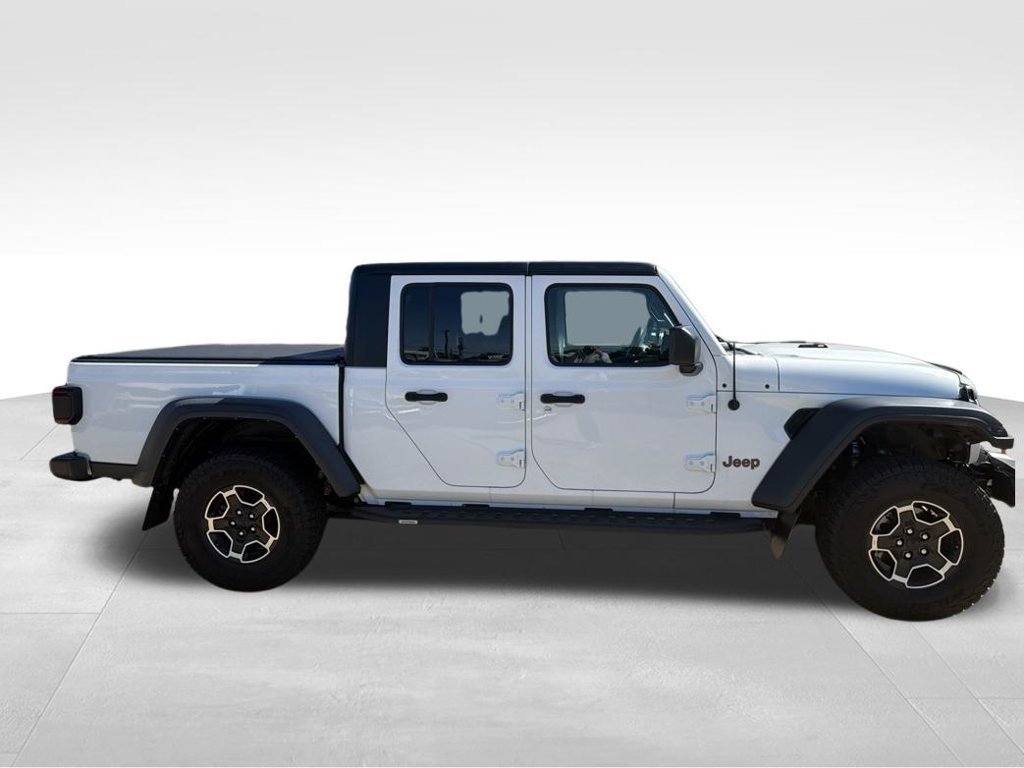 Used 2023 White Jeep Mojave image 17