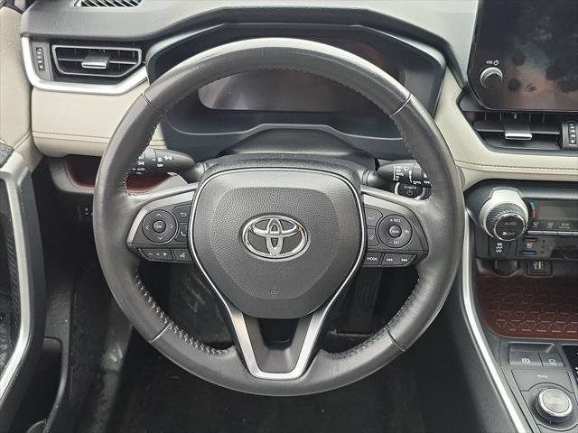 Certified Used 2023 SILVER SKY METALLIC Toyota  image 25